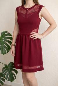 Robe Jennyfer - M - Bordeaux - dentelle